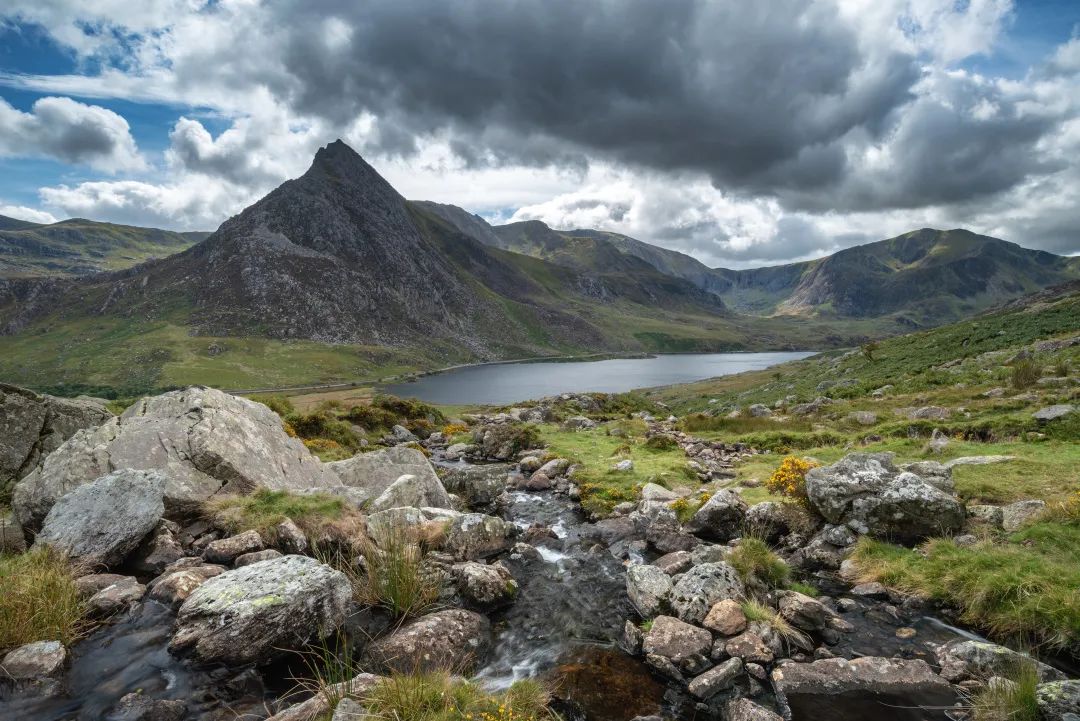 源于自然，，，，，，简而不凡—尊龙时凯生态景观砖